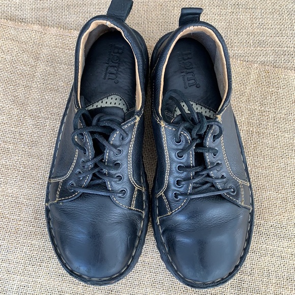 BORN Ravine walking shoe lace up nubby sole Sz 7 - Picture 3 of 7